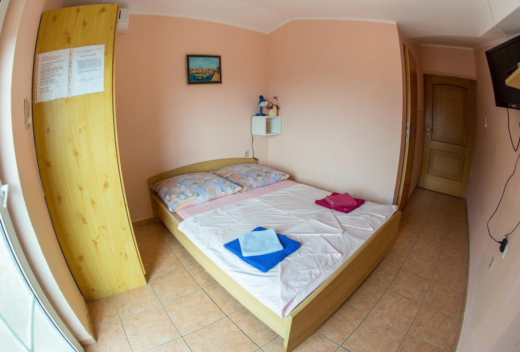 Bečići Guest House Almond מראה חיצוני תמונה