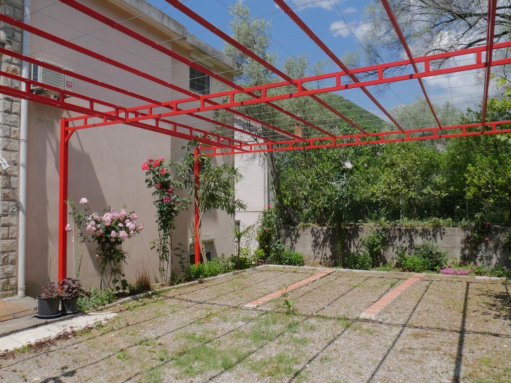 Bečići Guest House Almond מראה חיצוני תמונה